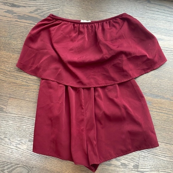 silence + noise Dresses & Skirts - MAROON ROMPER SILENCE + noise strapless